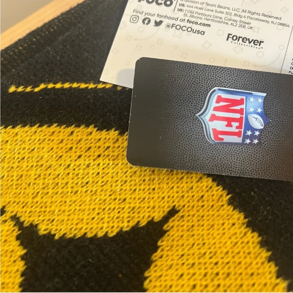 Pittsburgh Steelers Black and Gold 'Steel City' Knit Scarf